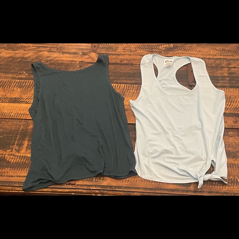 Zyia tops (L)